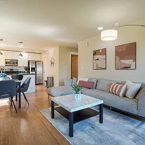 https://stylish-north-townhouse-dual-master-suites.seattlehotelsites.com