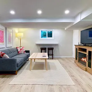 https://marina-house-unit-b.seattlehotelsites.com