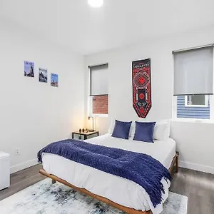 https://highgarden-the-seat-of-house-tyrell-sweet-suite.seattlehotelsites.com